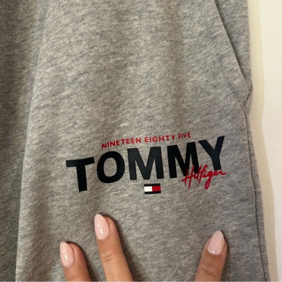 NWT Tommy Hilfiger Drawstring Sweatpants - Picture 3 of 7